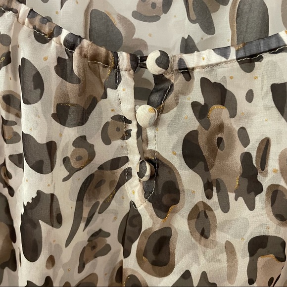 Chico's 3/4 Length Sleeve with Elastic Waist Cheetah Print Semi-Sheer Blouse - Picture 7 of 10